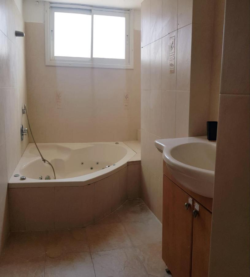 Shantell Boutique Apartments Νετάνια Εξωτερικό φωτογραφία