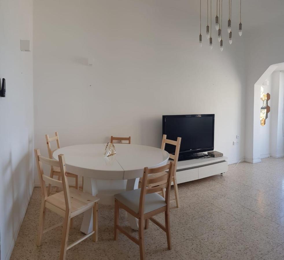 Shantell Boutique Apartments Νετάνια Εξωτερικό φωτογραφία