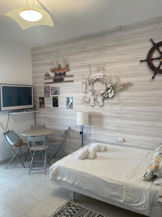 Shantell Boutique Apartments Νετάνια Εξωτερικό φωτογραφία